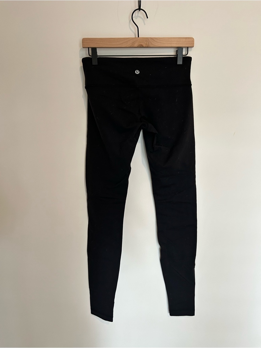 Lululemon black stretch leggings 6